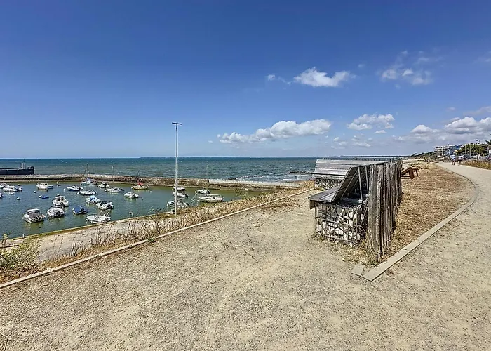 Atlantide-1 By Interhome Appartement *